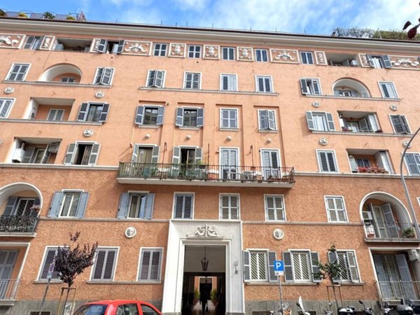 appartamento in vendita a Roma in zona Tuscolano