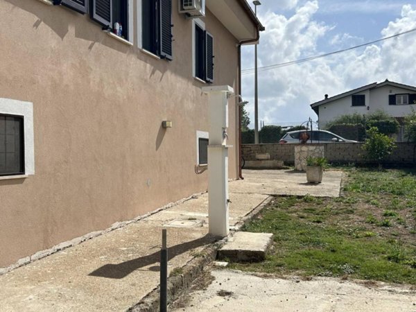 casa indipendente in vendita a Roma in zona Tragliatella