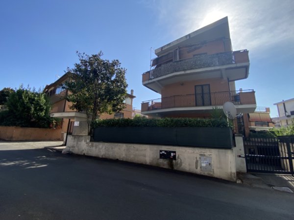 appartamento in vendita a Roma in zona Casalotti