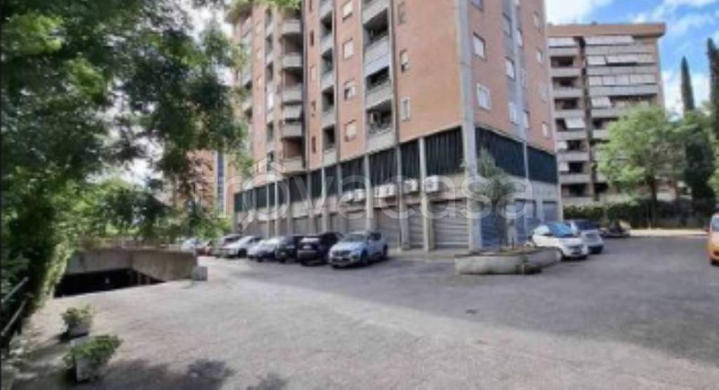 appartamento in vendita a Roma in zona Cinecittà