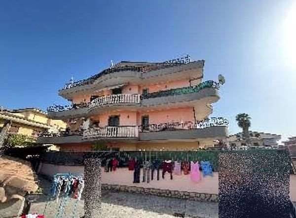 appartamento in vendita a Roma in zona Tomba di Nerone