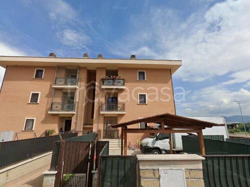appartamento in vendita a Roma in zona Castelverde