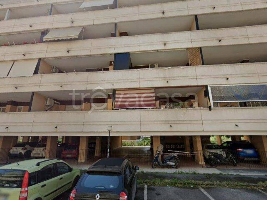 appartamento in vendita a Roma in zona Ponte di Nona