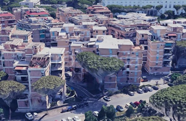 appartamento in vendita a Roma in zona Ostia