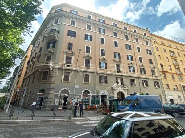 appartamento in vendita a Roma in zona Appio Latino