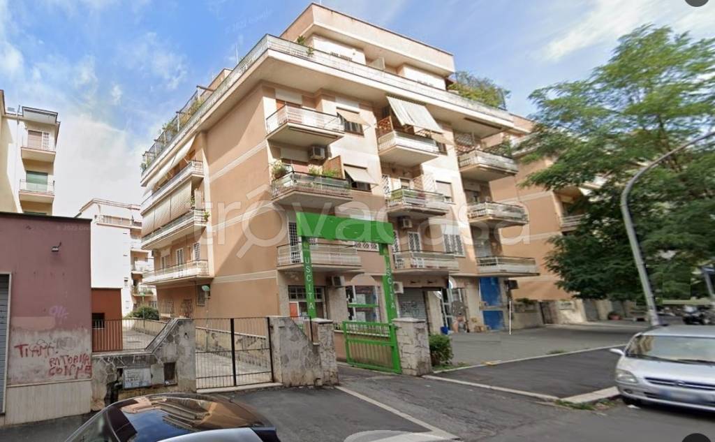 appartamento in vendita a Roma in zona Gianicolense