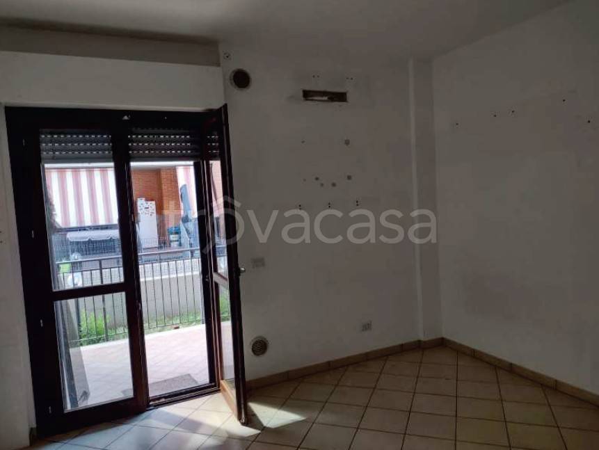 appartamento in vendita a Roma in zona Lunghezza
