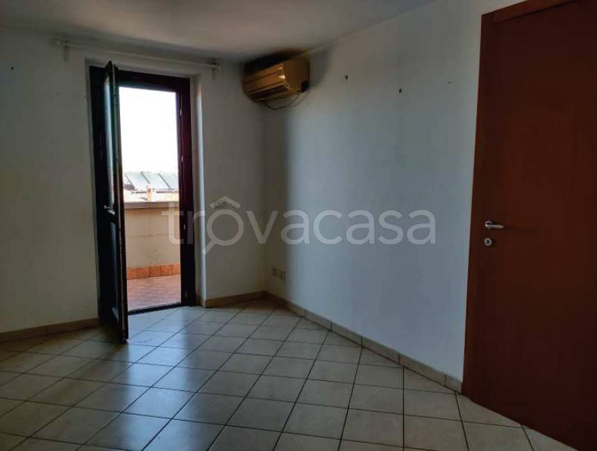appartamento in vendita a Roma in zona Lunghezza