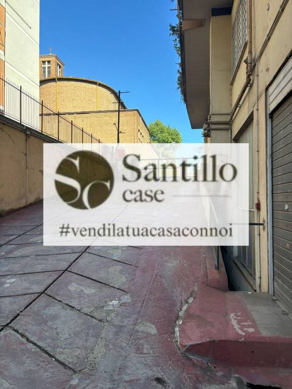 appartamento in vendita a Roma in zona Appio Latino