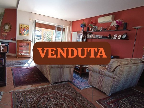 casa indipendente in vendita a Roma in zona Axa