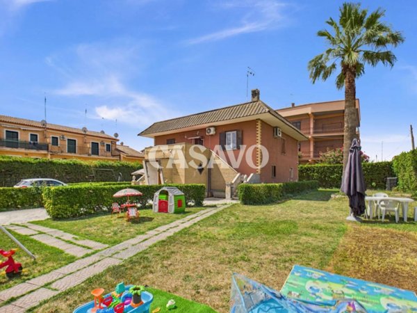 casa indipendente in vendita a Roma in zona Giardini di Corcolle