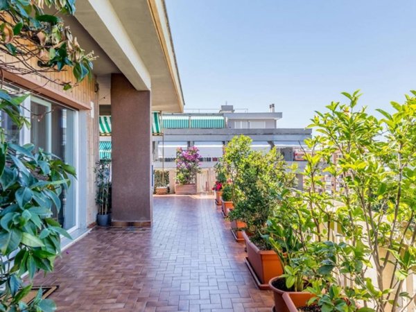 appartamento in vendita a Roma in zona Ostia
