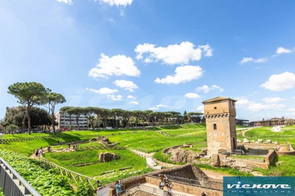 appartamento in vendita a Roma in zona San Saba - Ripa