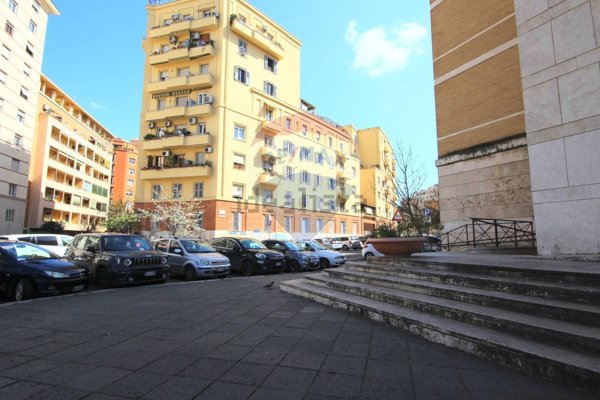 appartamento in vendita a Roma in zona Tuscolano