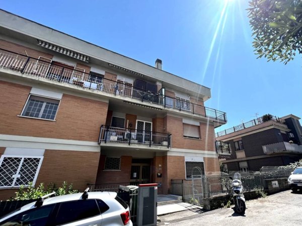 appartamento in vendita a Roma in zona Vitinia