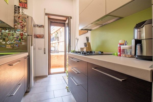 appartamento in vendita a Roma in zona Tuscolano