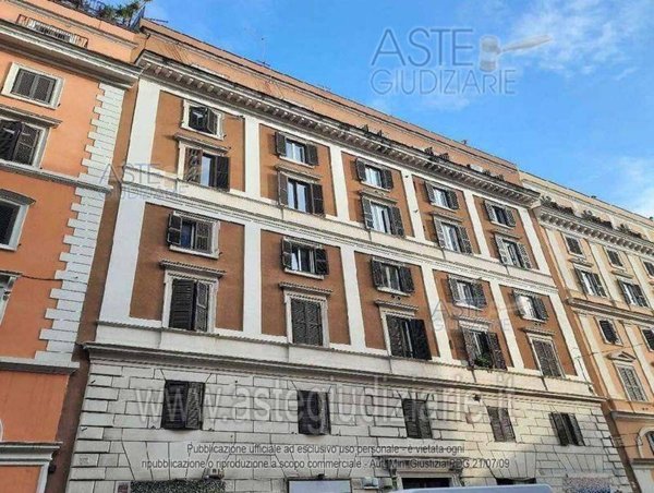 appartamento in vendita a Roma in zona Esquilino