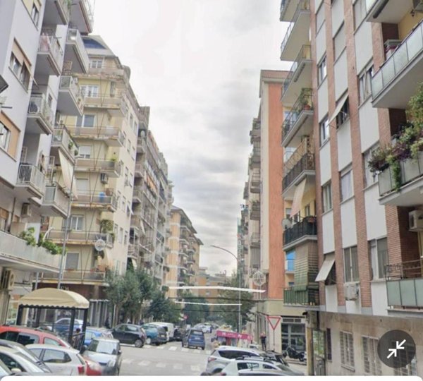 appartamento in vendita a Roma in zona Appio Latino