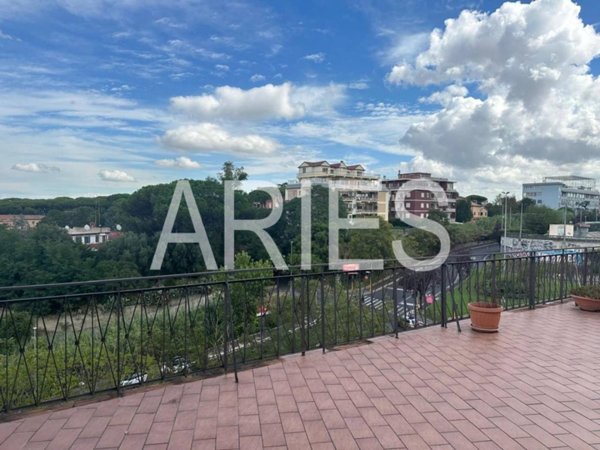 appartamento in vendita a Roma in zona Gianicolense