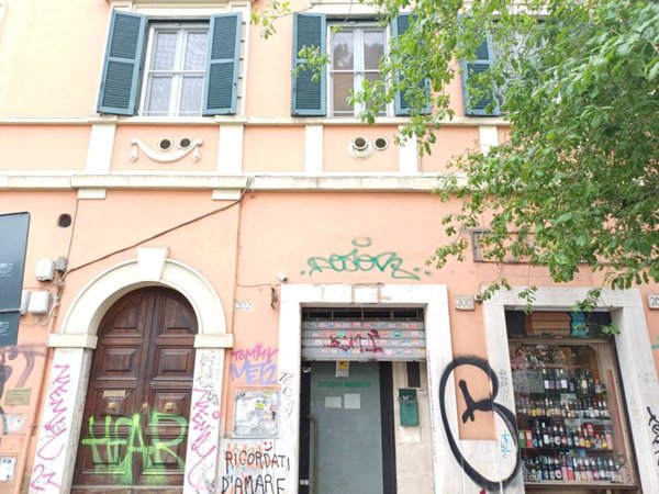 negozio in vendita a Roma in zona Tiburtino