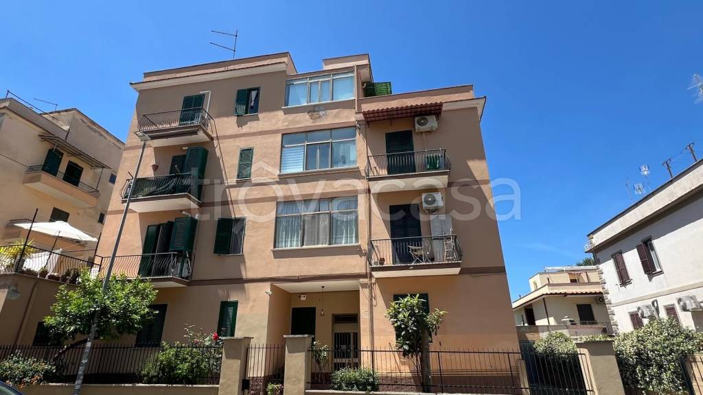 appartamento in vendita a Roma in zona Ponte Mammolo