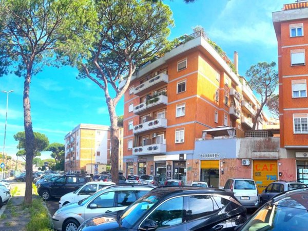 appartamento in vendita a Roma in zona Ostia
