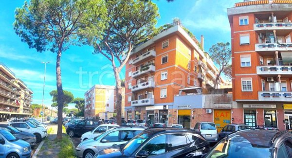 appartamento in vendita a Roma in zona Ostia