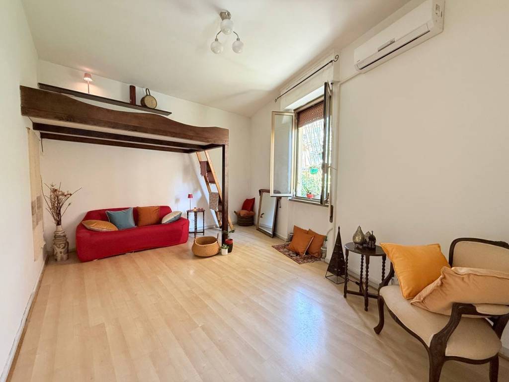 appartamento in vendita a Roma in zona Gianicolense