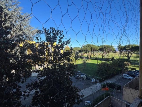 appartamento in vendita a Roma in zona Torre Angela