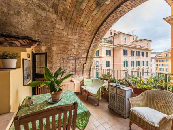 casa indipendente in vendita a Roma in zona Gianicolense