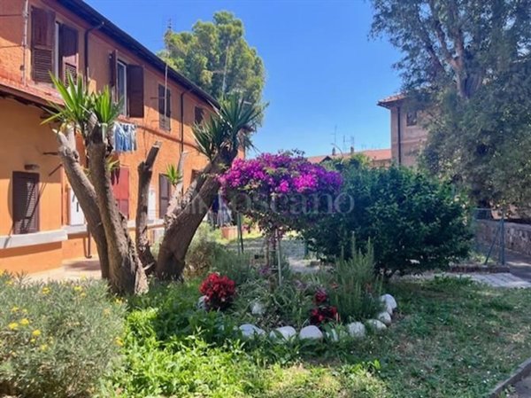 appartamento in vendita a Roma in zona Ostiense
