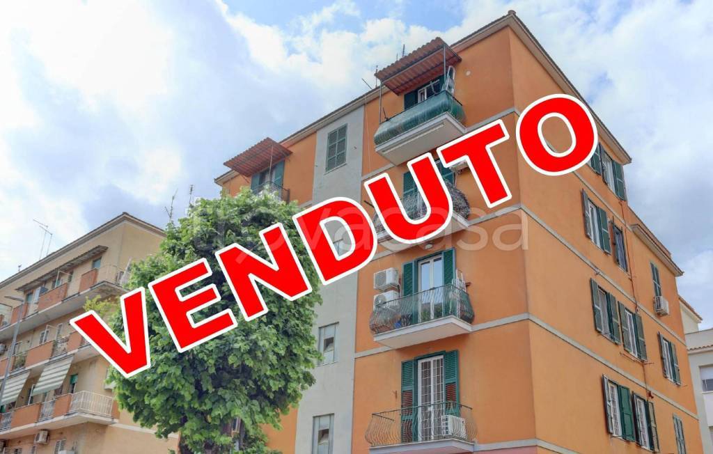 appartamento in vendita a Roma in zona Prenestino-Centocelle