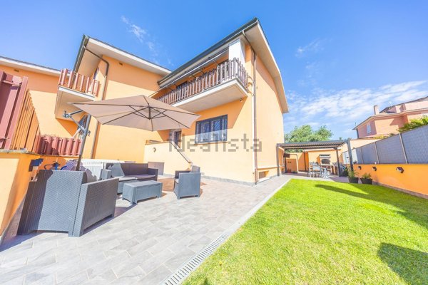 pentavano in vendita a Roma in zona Borghesiana