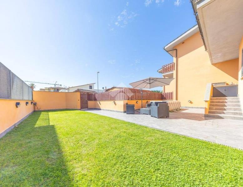 casa indipendente in vendita a Roma in zona Borghesiana