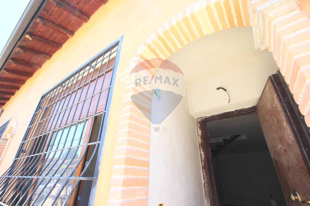 casa indipendente in vendita a Roma in zona Tuscolano