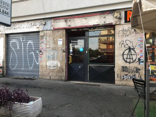 negozio in vendita a Roma in zona Prenestino-Centocelle