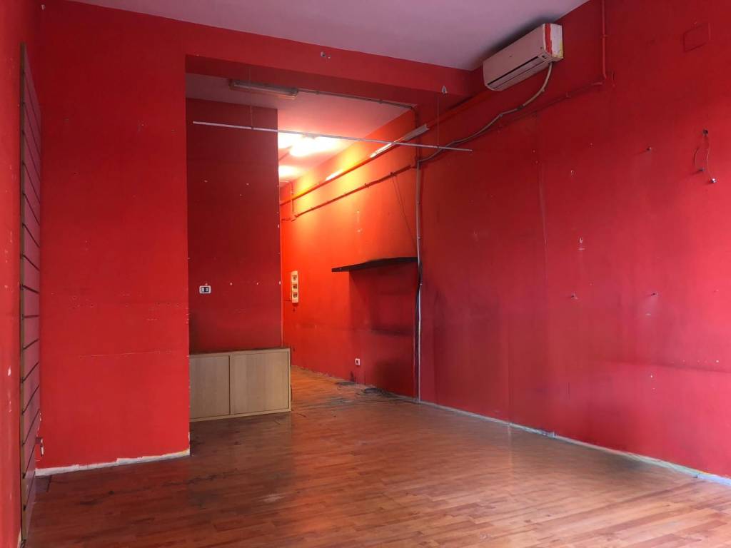 negozio in vendita a Roma in zona Prenestino-Centocelle