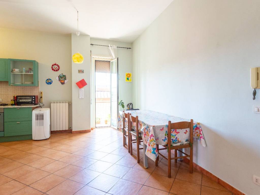 appartamento in vendita a Roma in zona Tor Bella Monaca