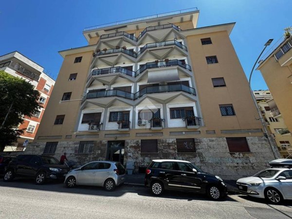 appartamento in vendita a Roma in zona Ardeatino