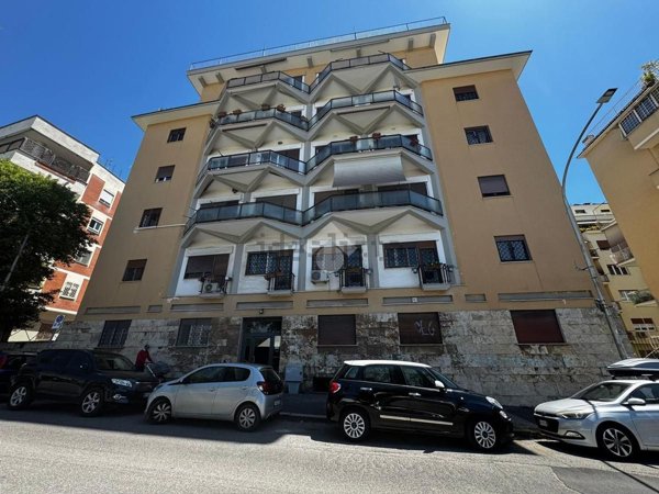appartamento in vendita a Roma in zona Ardeatino