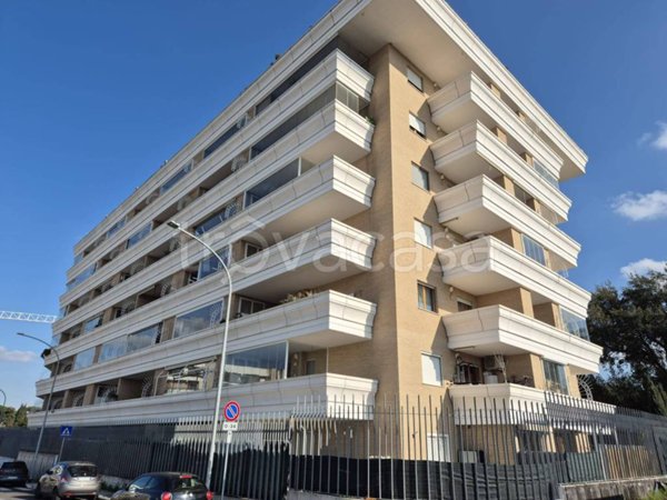appartamento in vendita a Roma in zona Torre Gaia