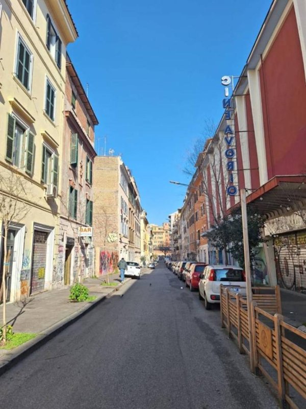 appartamento in vendita a Roma in zona Prenestino-Labicano