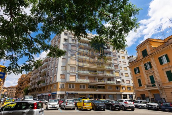 appartamento in vendita a Roma in zona Appio Latino