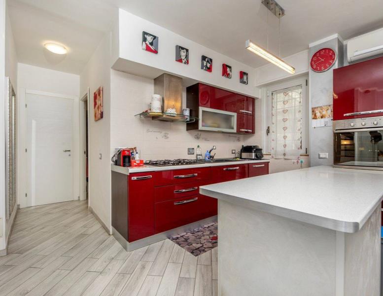 casa indipendente in vendita a Roma in zona Torre Gaia