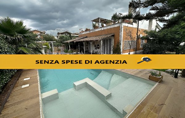 casa indipendente in vendita a Roma in zona Infernetto