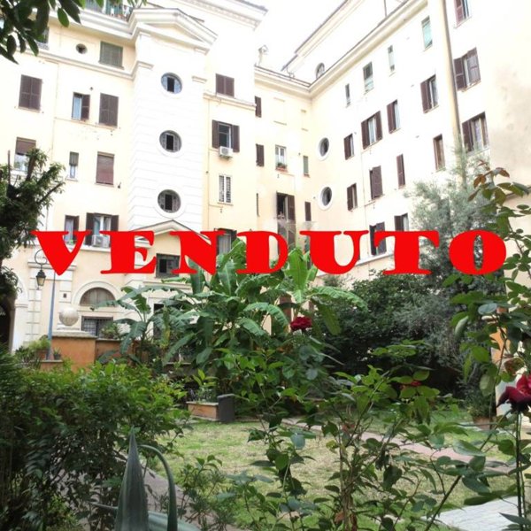 appartamento in vendita a Roma in zona Appio Latino