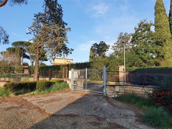 casa indipendente in vendita a Roma