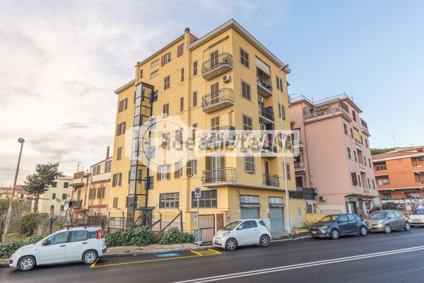 appartamento in vendita a Roma in zona Portuense