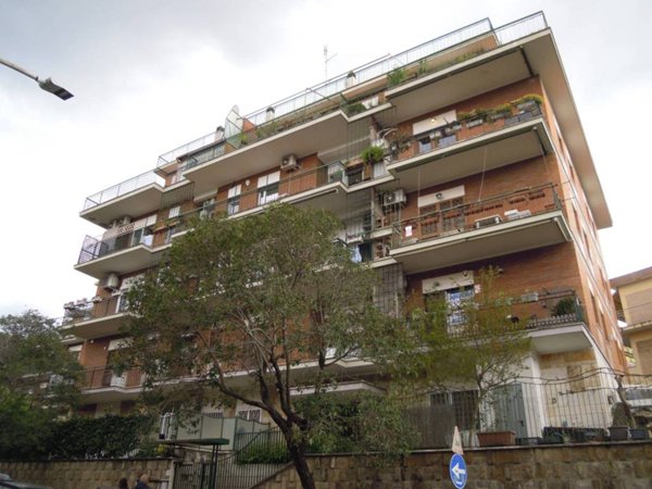 appartamento in vendita a Roma in zona Gianicolense
