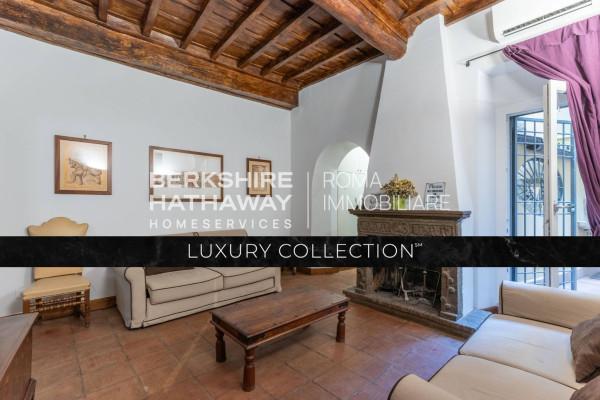 appartamento in vendita a Roma in zona Rione Regola